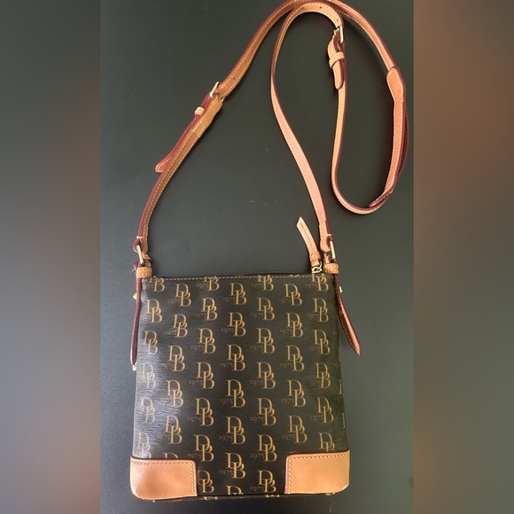 Dooney & Bourke Monogram 1975 DB75 Coated Canvas Leather Trim Crossbody Bag - Picture 2 of 7